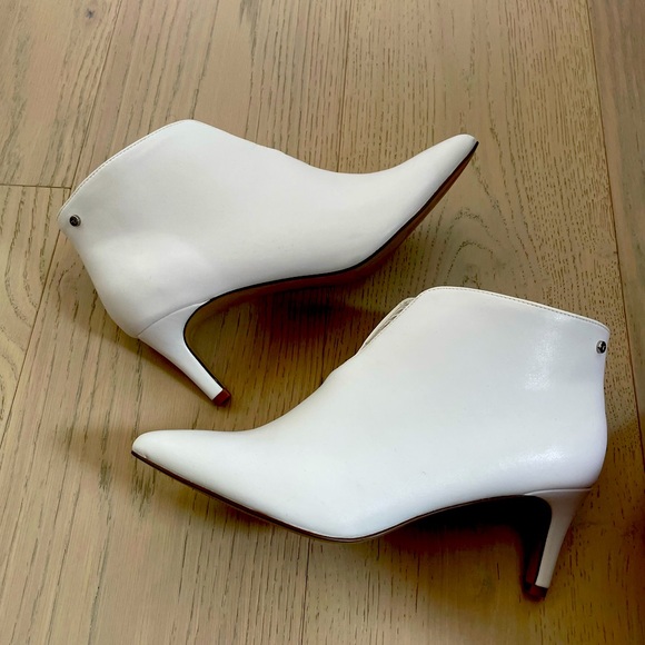 Tahari Shoes - Tahari Sherron Ankle Boots